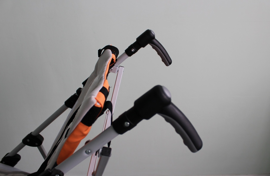 коляска пегас для детей с дцп_как изменить положение ручки (4).JPG