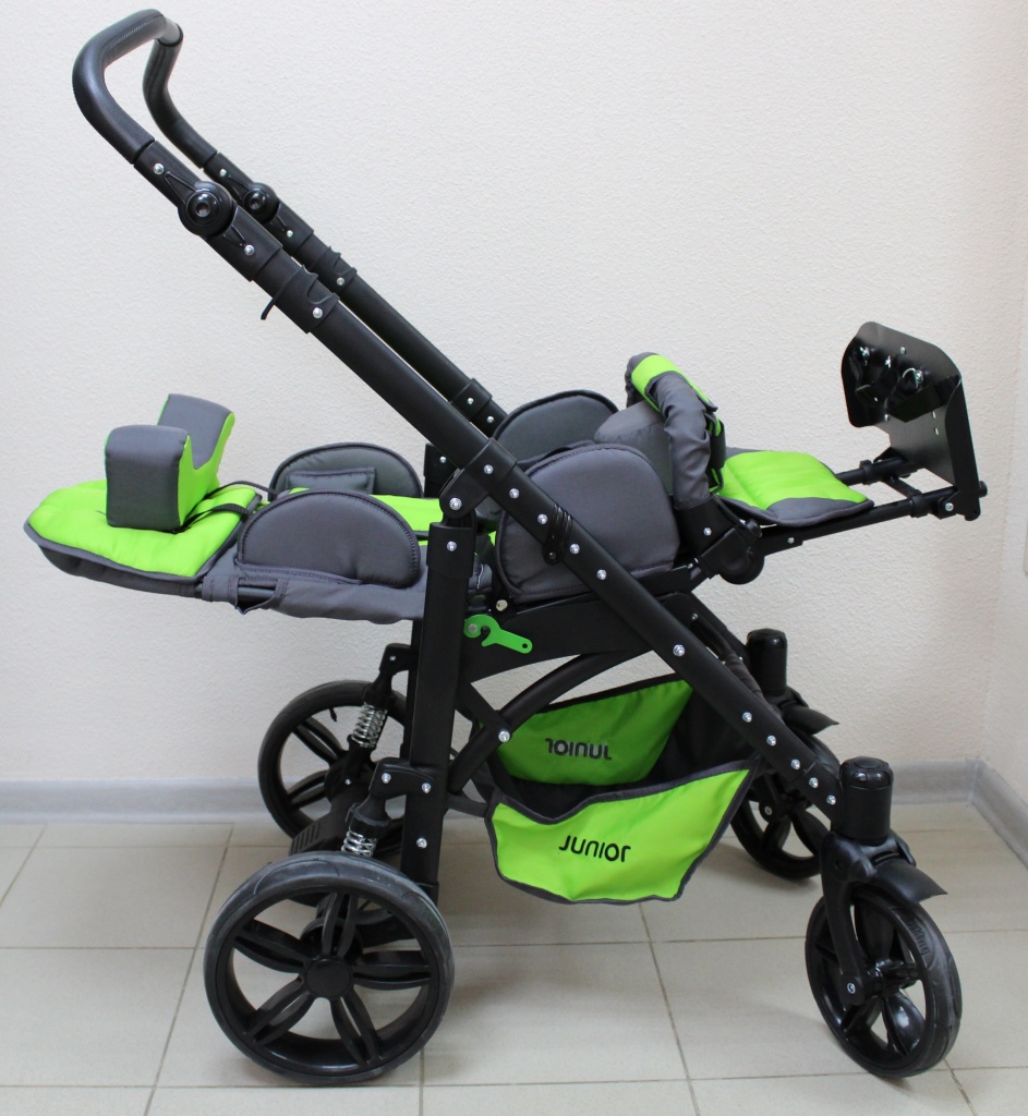 Амбрелла Джуниор_спинка полностьтю откинута - копия.JPG